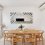 Hazel U2 Beachfront With Balcony And 2 Bedrooms