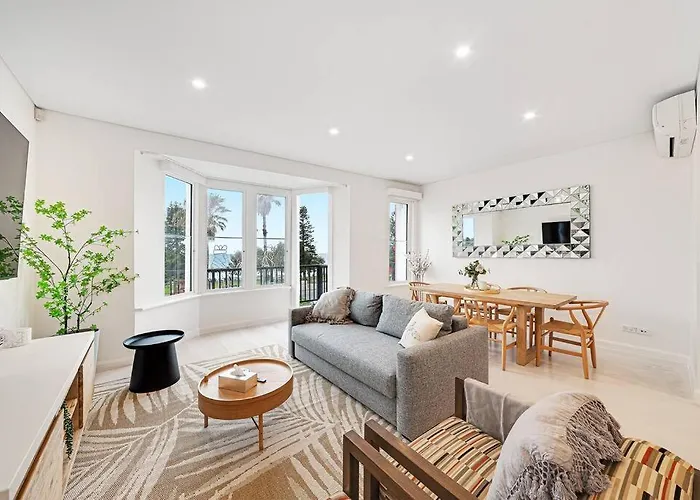 Hazel U2 Beachfront With Balcony And 2 Bedrooms