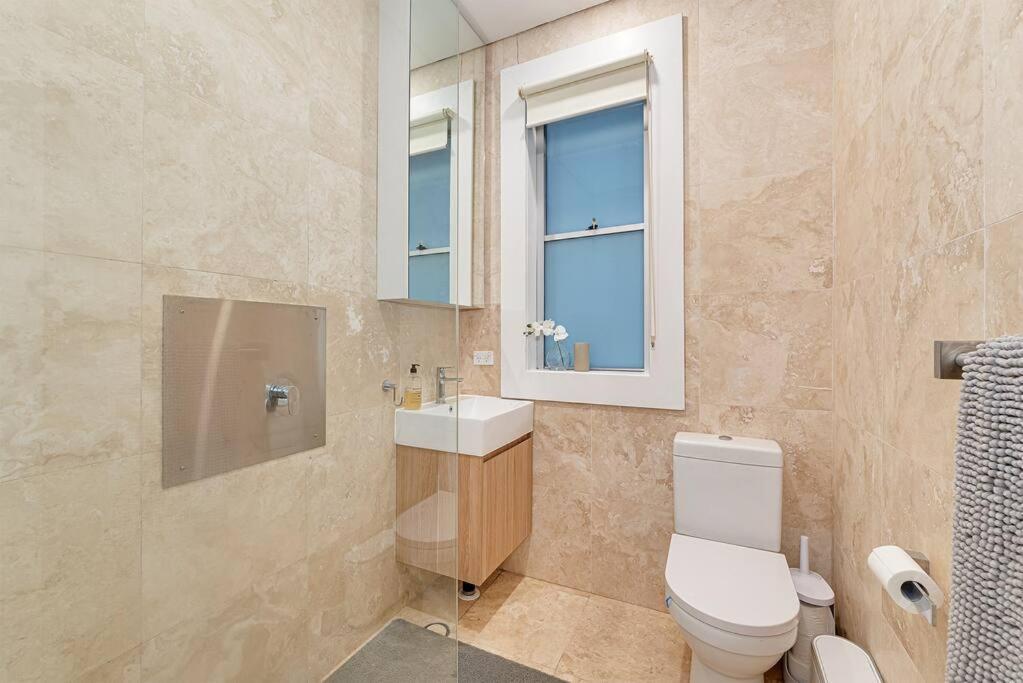 Apartment Hazel U2 Beachfront With Balcony And 2 Bedrooms *